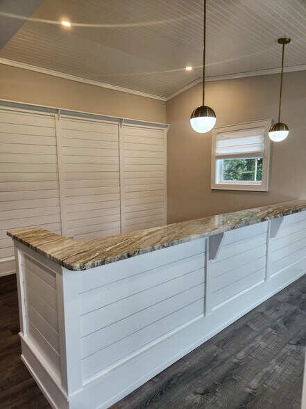 314 W 4th North St, Summerville, SC à vendre - Photo du bâtiment - Image 2 de 50