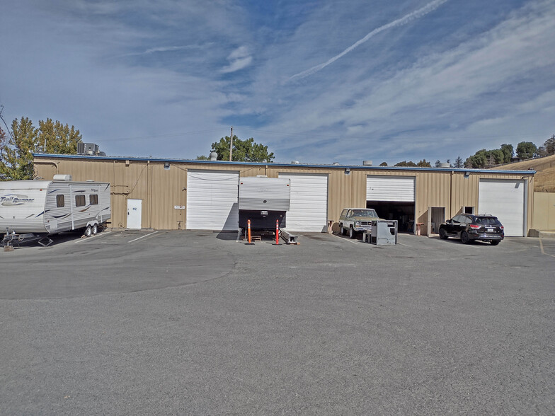 375 Arthur Rd, Martinez, CA for lease - Building Photo - Image 1 of 2