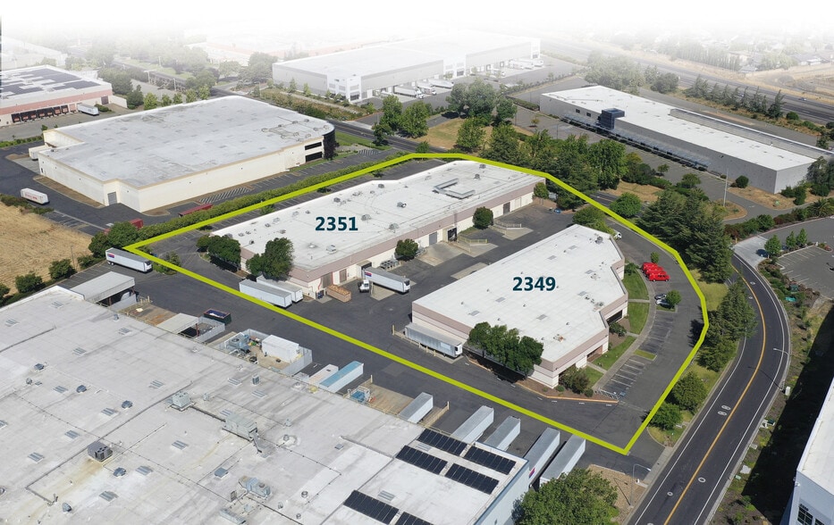 2349 N Watney Way, Fairfield, CA for lease - Primary Photo - Image 2 of 19