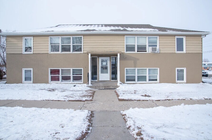 405 18th St W, Williston, ND à vendre - Photo du b timent - Image 1 de 29