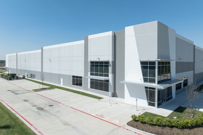 Plus de détails pour 10055 W Lake Houston Pky, Houston, TX - Industriel à louer