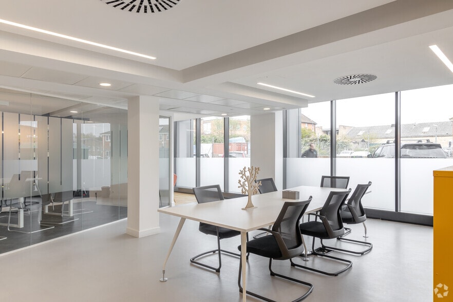 Newtown Rd, Henley On Thames à louer - Photo intérieure - Image 3 de 24