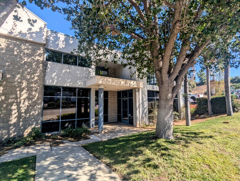 616 E Alvarado St, Fallbrook, CA for lease - Building Photo - Image 1 of 27