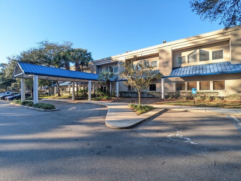 4237 Salisbury Rd, Jacksonville, FL à louer - Photo du bâtiment - Image 1 de 7