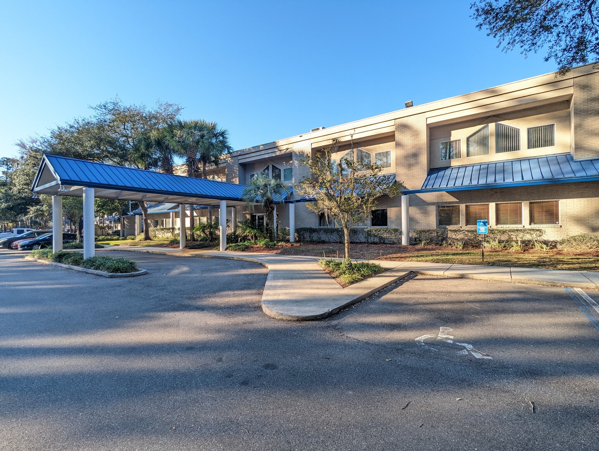 4237 Salisbury Rd, Jacksonville, FL à louer Photo du bâtiment- Image 1 de 8