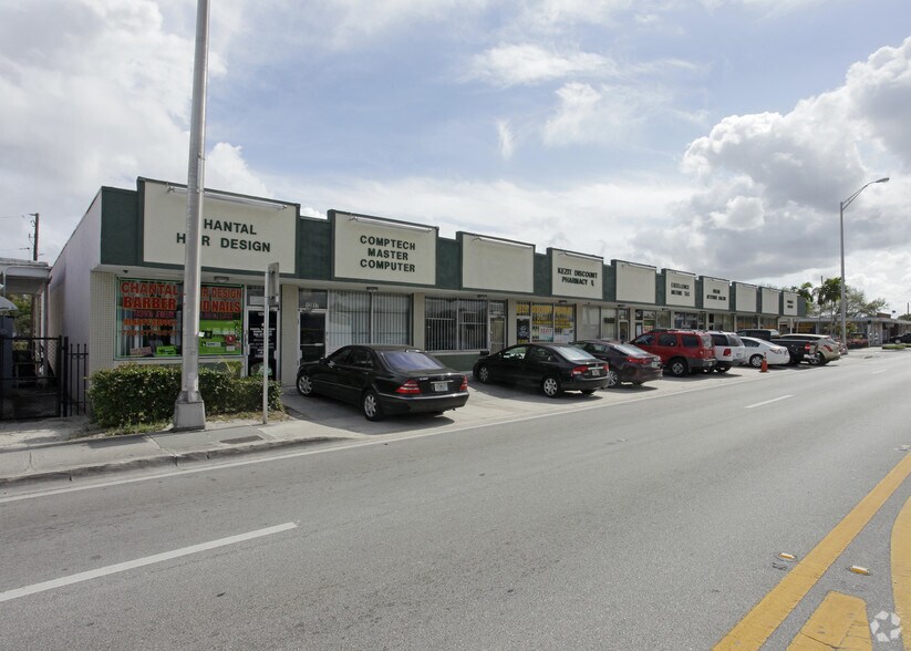 12801 W Dixie Hwy, North Miami, FL à louer - Photo du bâtiment - Image 1 de 2