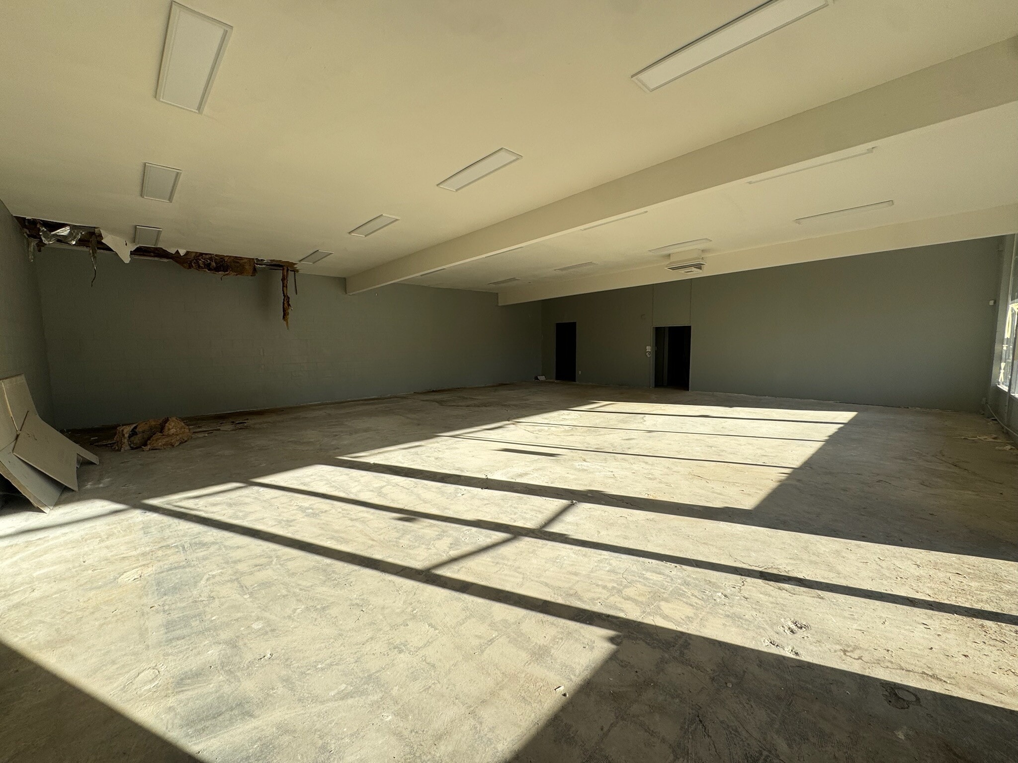 5662 Main Ave, Orangevale, CA for lease Interior Photo- Image 1 of 6