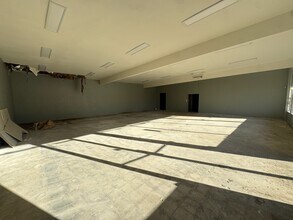 5662 Main Ave, Orangevale, CA for lease Interior Photo- Image 1 of 6