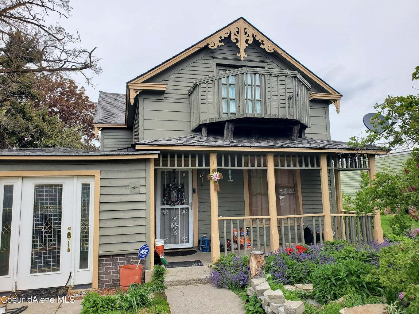 503 E 3rd Ave, Post Falls, ID à vendre Photo du bâtiment- Image 1 de 12