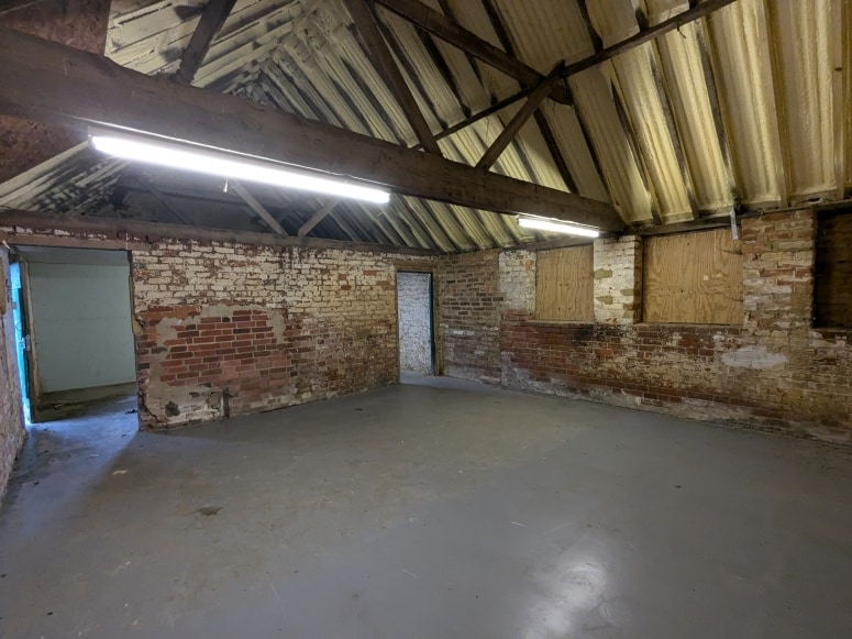 By Pass, Guildford for lease Interior Photo- Image 1 of 3
