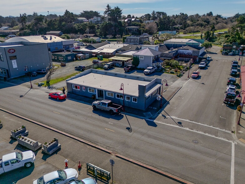 125 Baltimore Ave SE, Bandon, OR à vendre - Photo principale - Image 1 de 31