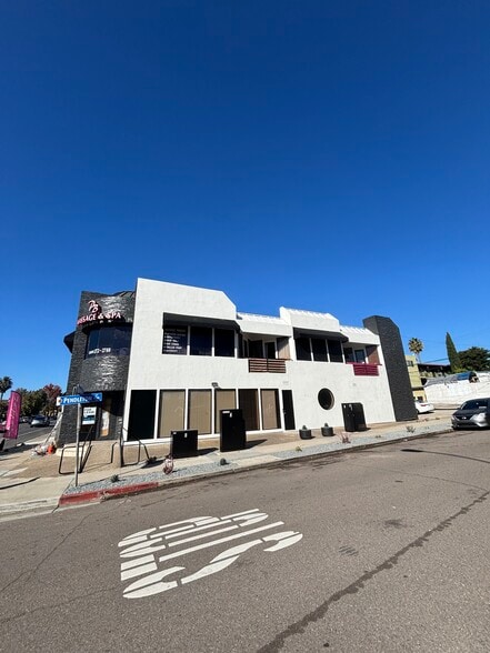 2280 Garnet Ave, San Diego, CA à louer - Photo du bâtiment - Image 2 de 4