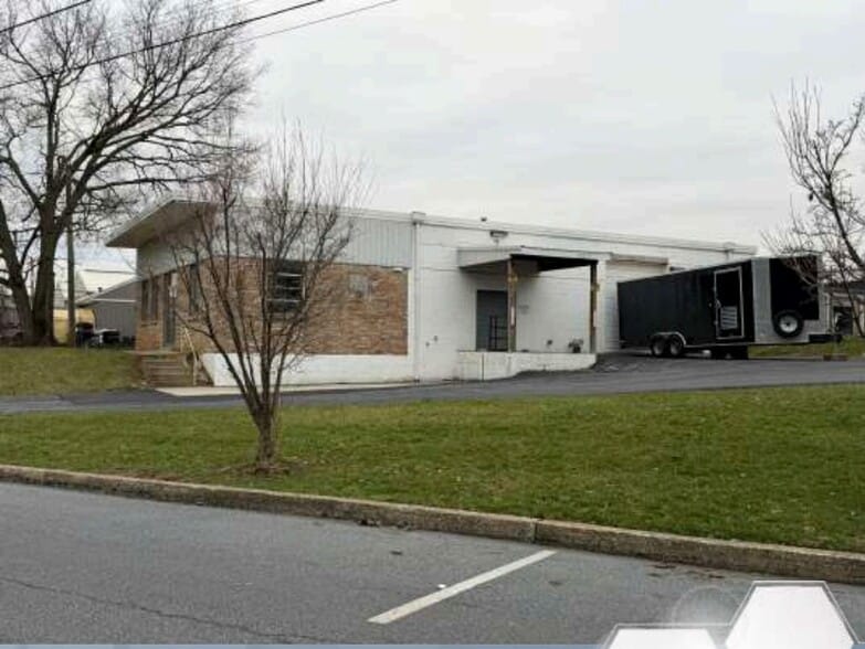 111 S 10th St, Lemoyne, PA for lease - Building Photo - Image 3 of 9