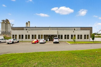 8100-8200 Boul Cavendish, Saint-Laurent, QC for lease Interior Photo- Image 2 of 13