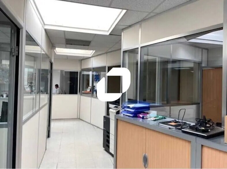 1 Rue Royale, Saint-Cloud à vendre - Photo du bâtiment - Image 3 de 9