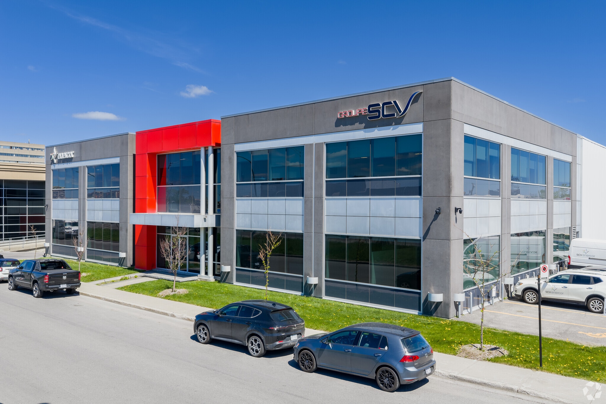 9095 St Jean-Pratt, Montréal, QC for lease Primary Photo- Image 1 of 5