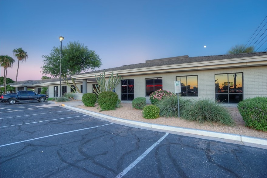 702 E Bell Rd, Phoenix, AZ for lease - Building Photo - Image 3 of 7