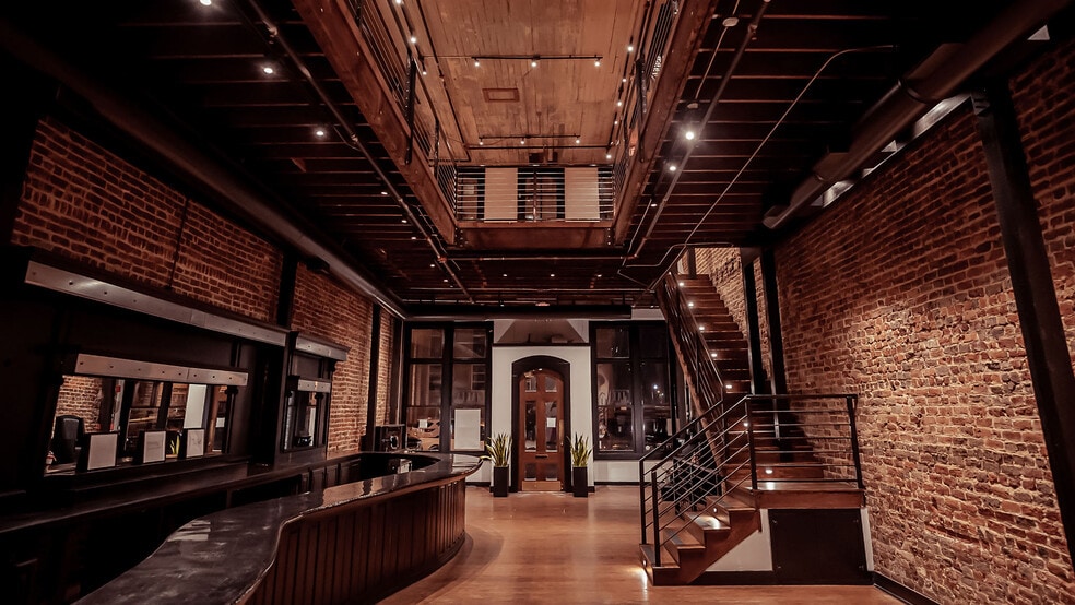 111 E Erwin St, Tyler, TX for sale - Building Photo - Image 2 of 25