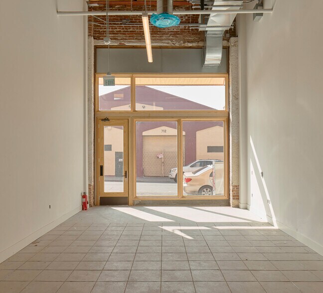 2500 W 7th St, Los Angeles, CA à vendre - Photo intérieure - Image 2 de 14