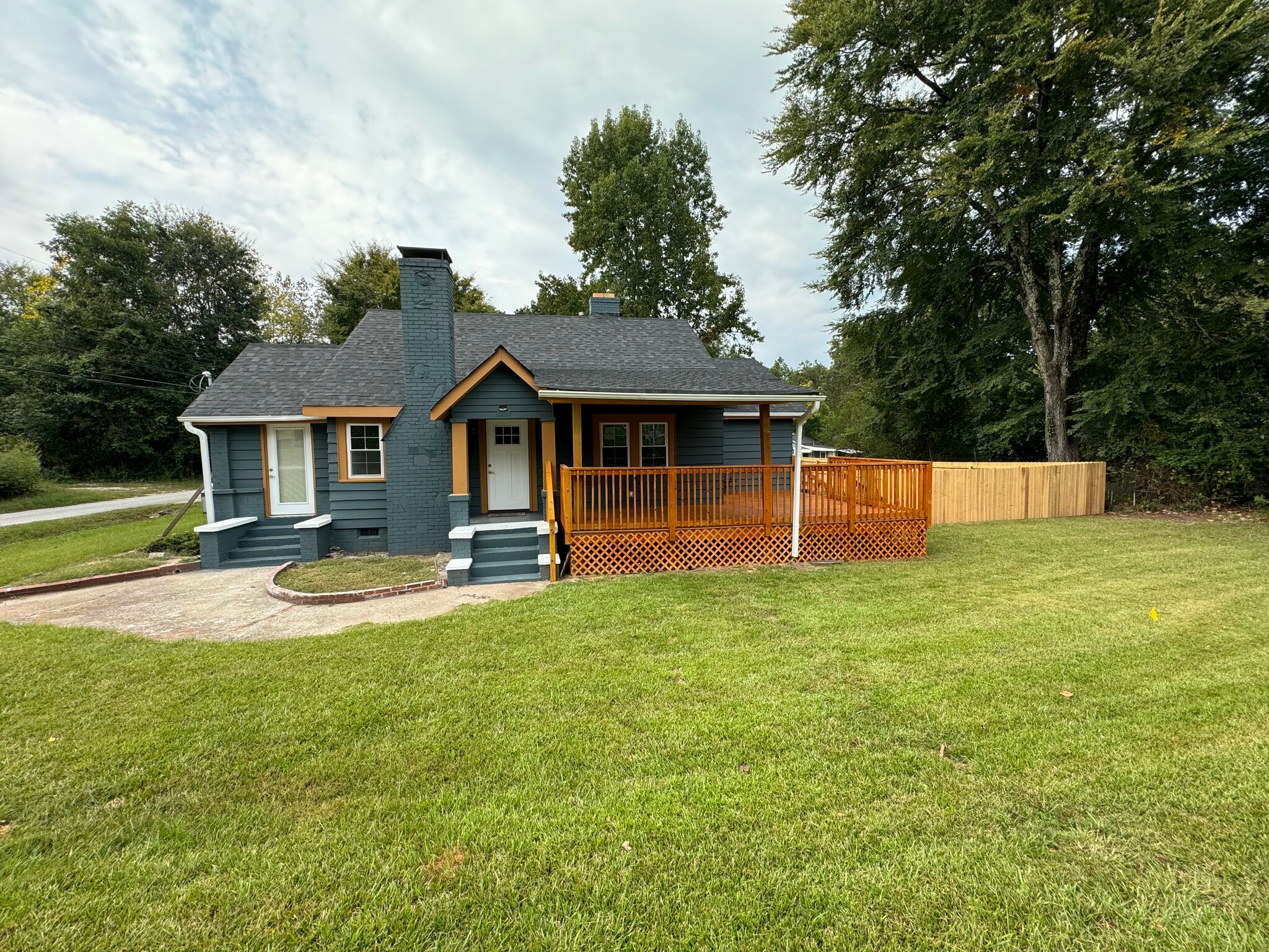 5755 Stonewall Tell Rd, Atlanta, GA for sale Primary Photo- Image 1 of 18