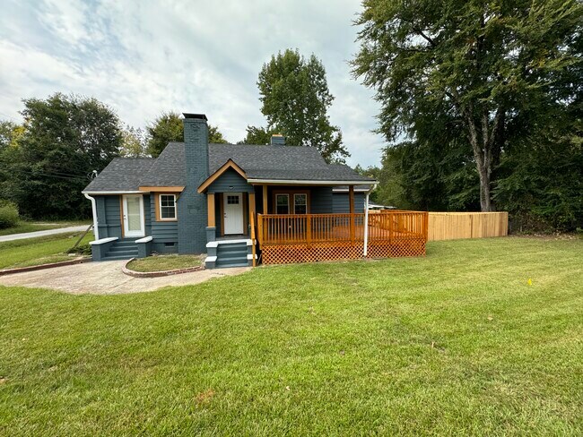 Plus de détails pour 5755 Stonewall Tell Rd, Atlanta, GA - Bureau à vendre