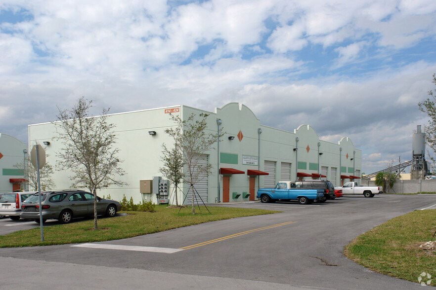 414-424 NW 10th Ave, Homestead, FL for sale - Building Photo - Image 2 of 7