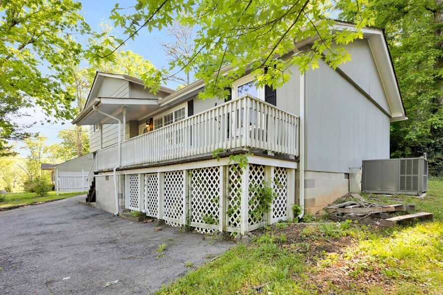 Chattanooga Duplex Portfolio - 14 Units portfolio of 5 properties for sale on LoopNet.ca - Building Photo - Image 3 of 60