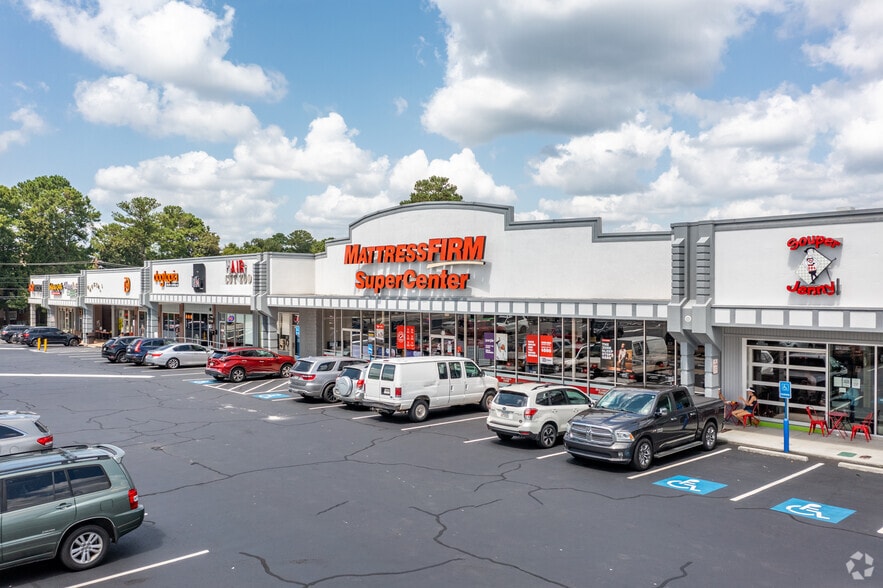 2090 N Decatur Rd, Decatur, GA for lease - Primary Photo - Image 1 of 1