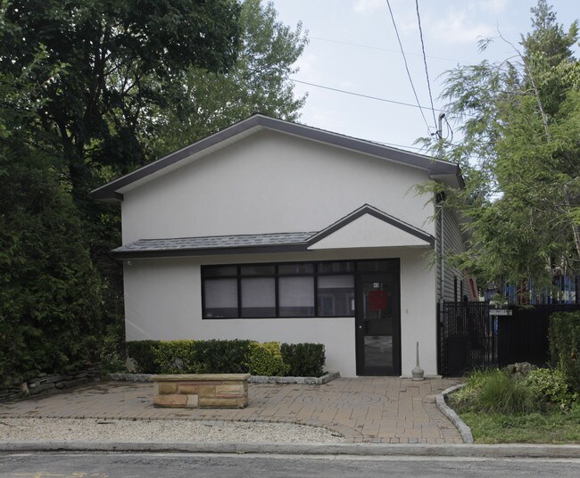 Plus de détails pour 40 Willis Ave, Syosset, NY - Bureau à louer