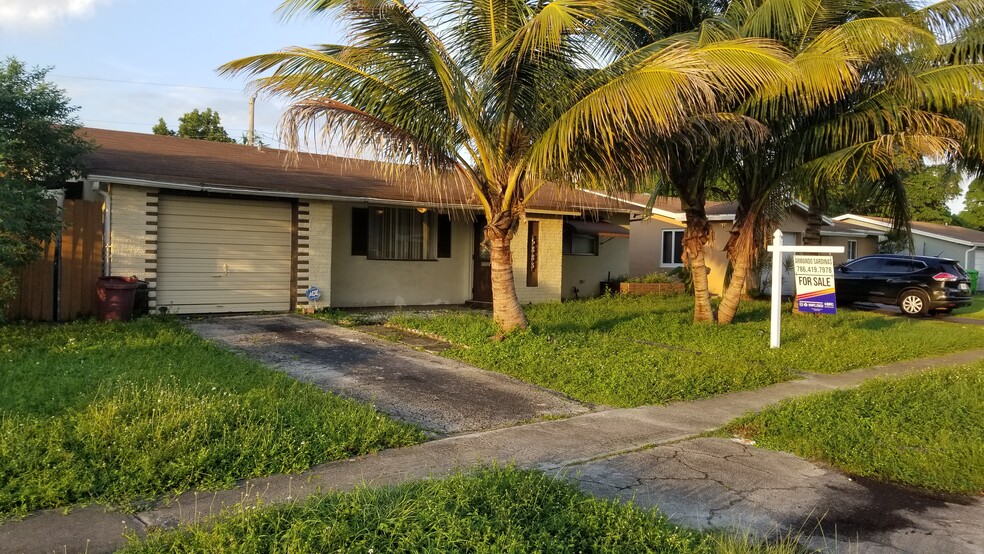 5883 NW 13th St, Sunrise, FL à vendre - Photo principale - Image 1 de 1