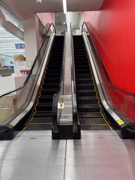 1031-1041 W Addison St, Chicago, IL à louer - Photo intérieure - Image 3 de 7