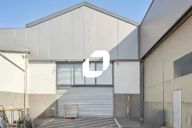 Flex in Épinay-sur-Seine for lease - Building Photo - Image 1 of 12