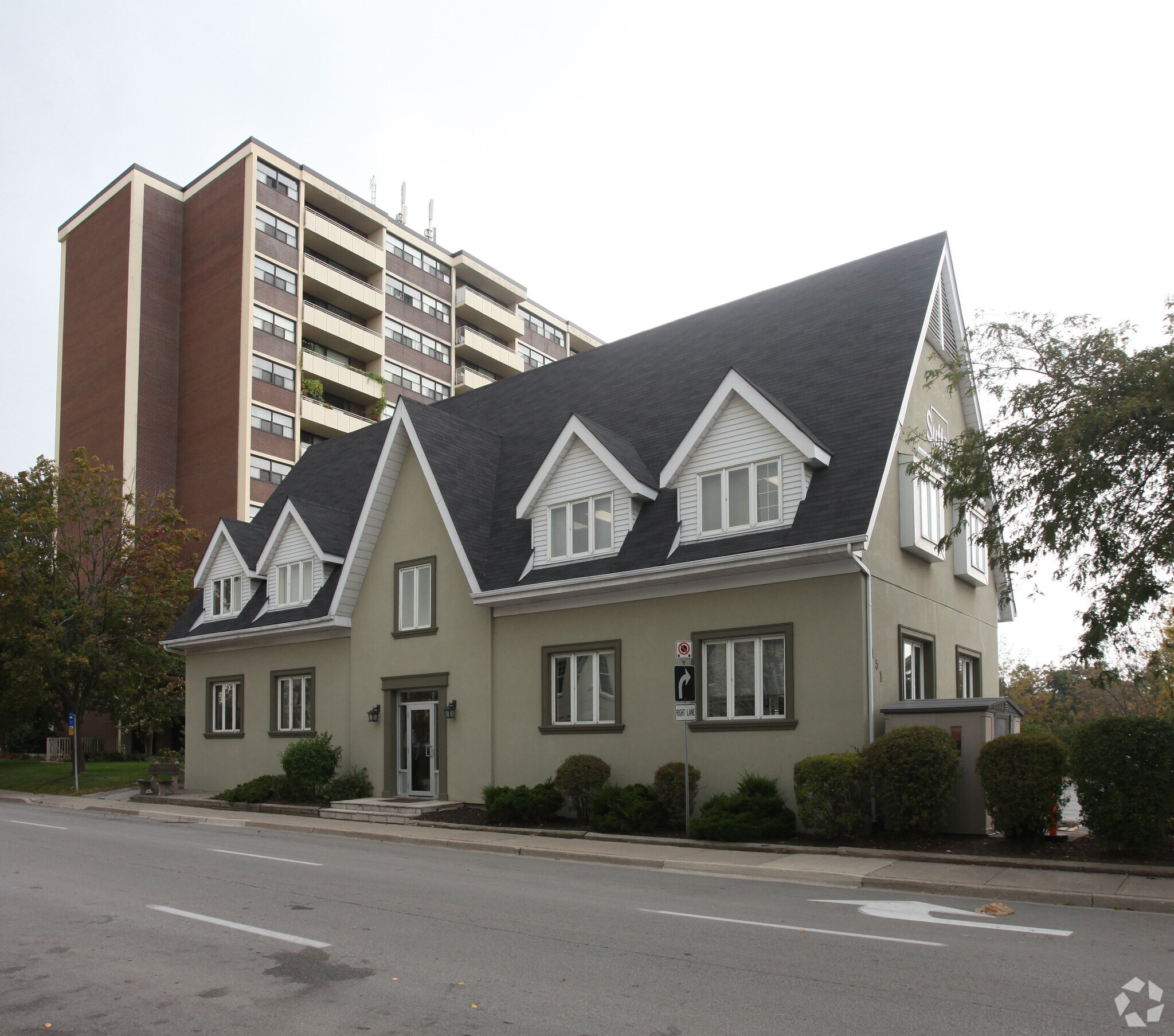 151 Randall St, Oakville, ON for lease Primary Photo- Image 1 of 3