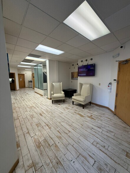 306 Laurel Mountain Rd, Mammoth Lakes, CA à louer - Photo du bâtiment - Image 2 de 14