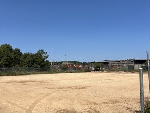 1200-1211 Champion Way, Longview, TX for lease Interior Photo- Image 1 of 3