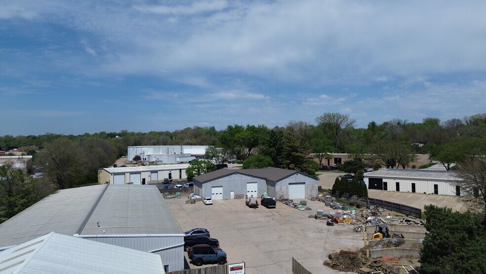 9289 Swanson Blvd, Clive, IA à louer - Photo du bâtiment - Image 2 de 9