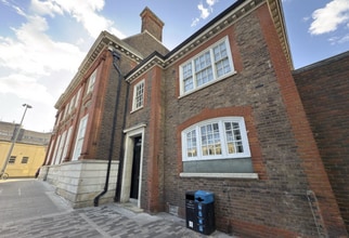 1-2 High St, Woking for lease Interior Photo- Image 2 of 2