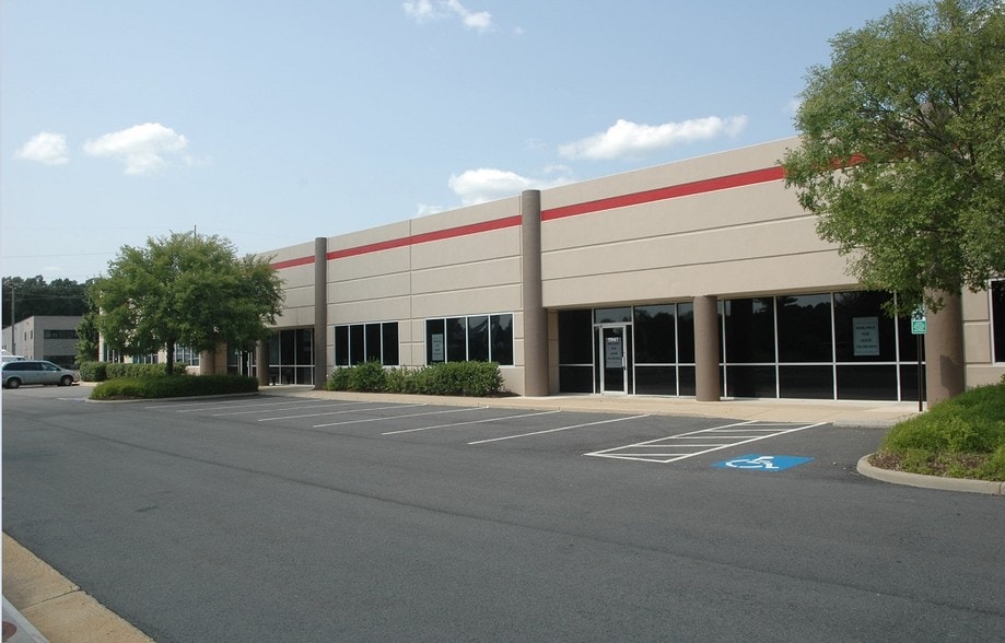 7951 Gainsford Ct, Bristow, VA for lease - Building Photo - Image 3 of 8