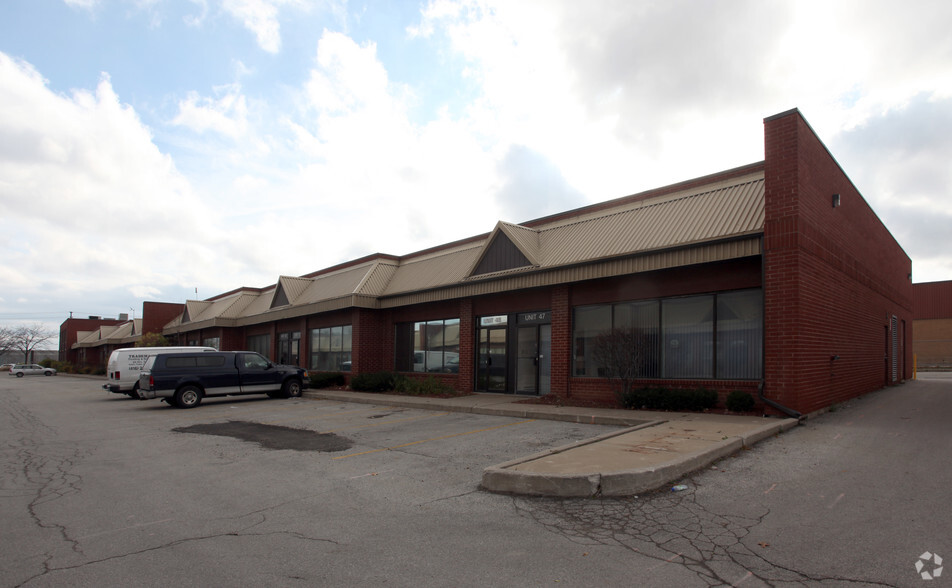 30 Intermodal Dr, Brampton, ON for lease - Building Photo - Image 3 of 3