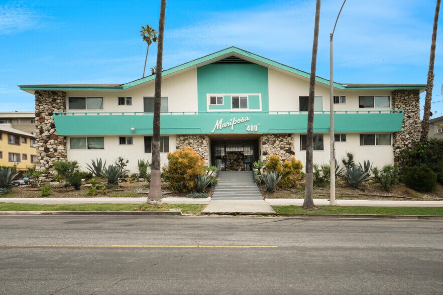400 S Mariposa Ave, Los Angeles, CA à vendre - Photo du bâtiment - Image 1 de 20