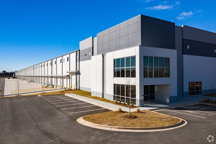 1412 Battle Creek Rd, Jonesboro, GA à louer - Photo du bâtiment - Image 2 de 6