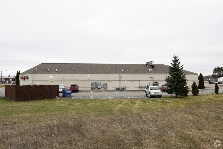 3970 US Highway 131 S, Cadillac, MI à louer - Photo du bâtiment - Image 3 de 8