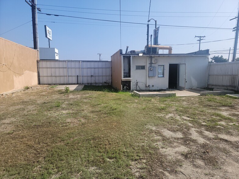 2965 Santa Fe Ave, Long Beach, CA à louer - Photo du bâtiment - Image 3 de 15