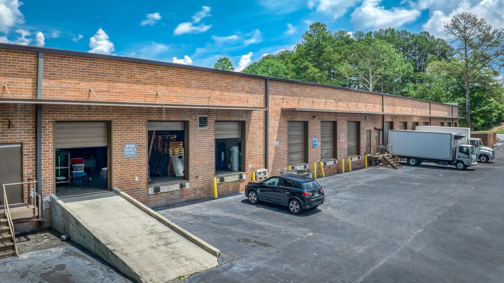 3150 Oakcliff Industrial St, Doraville, GA for lease - Building Photo - Image 3 of 4