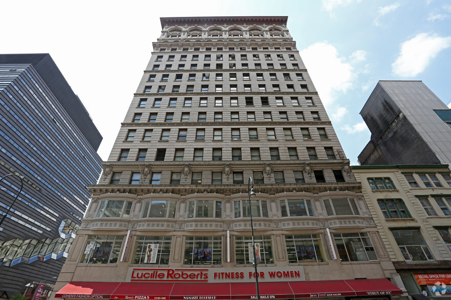 80 Fifth Ave, New York, NY for lease - Building Photo - Image 3 of 4