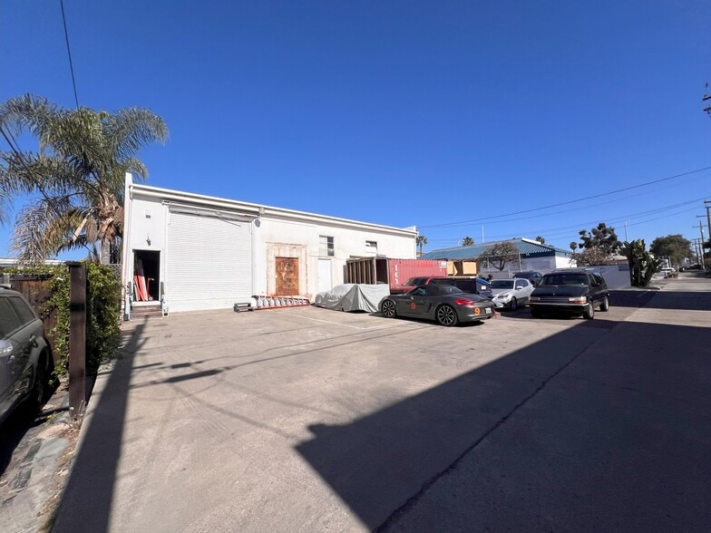 751-763 Turquoise St, San Diego, CA for lease - Building Photo - Image 2 of 8