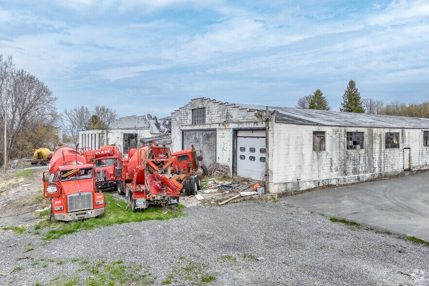 436 E Brighton Ave, Syracuse, NY à vendre - Photo du bâtiment - Image 3 de 4