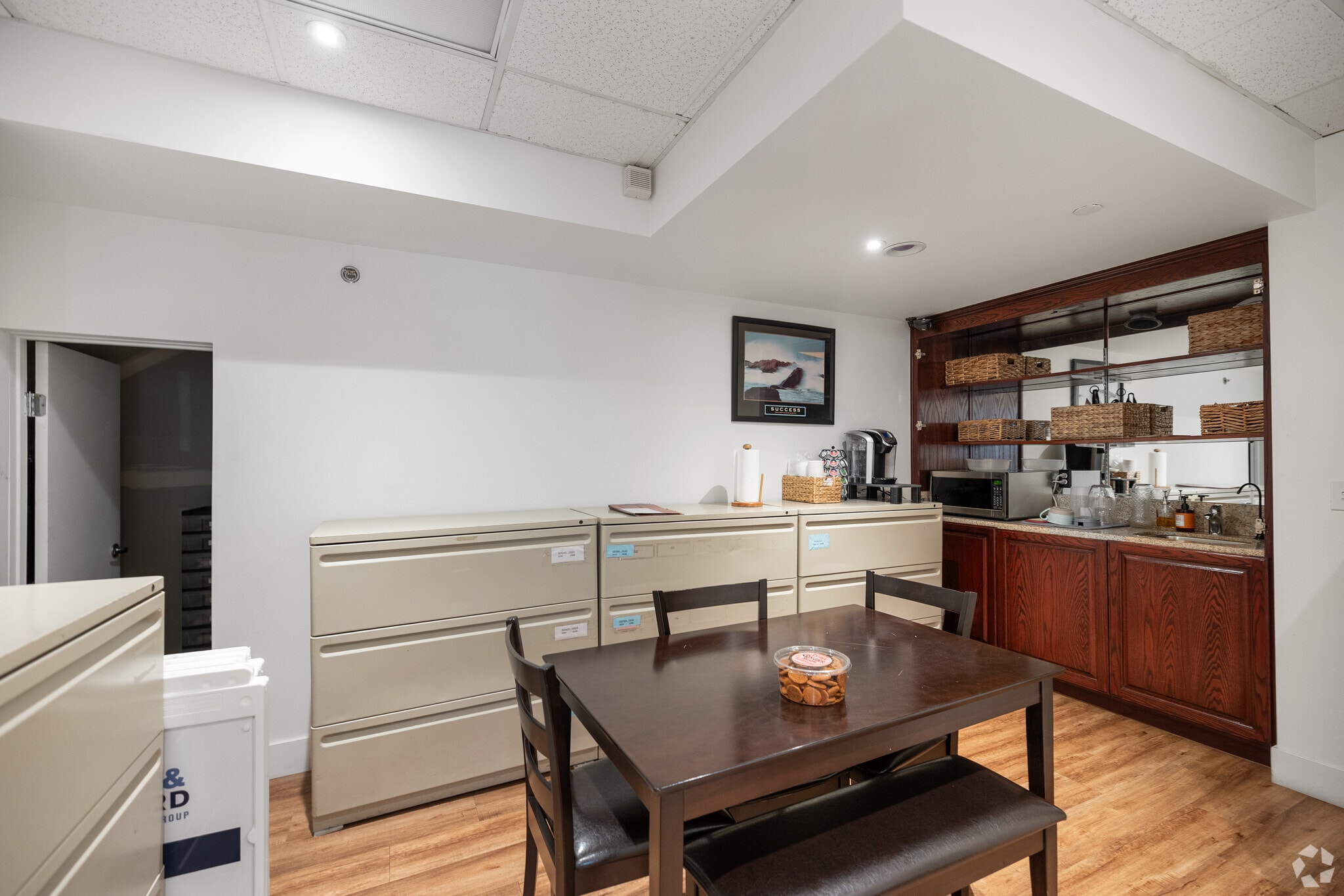 43525 Ridge Park Dr, Temecula, CA for lease Building Photo- Image 1 of 5