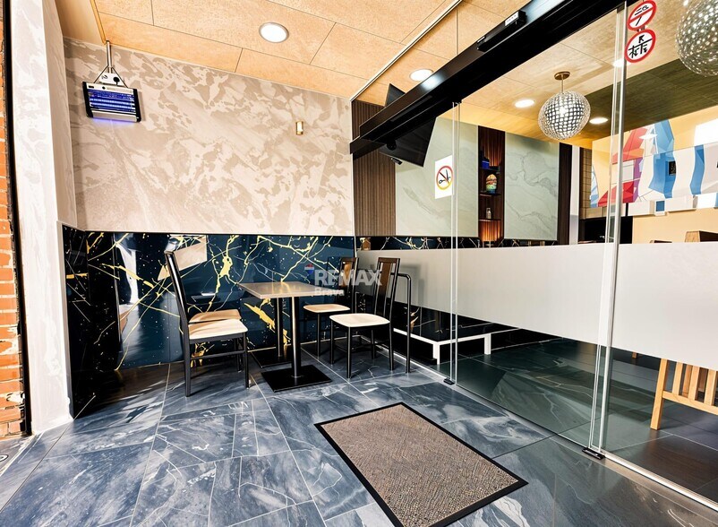 Multifamily in Girona, Gerona for sale - Building Photo - Image 3 of 10