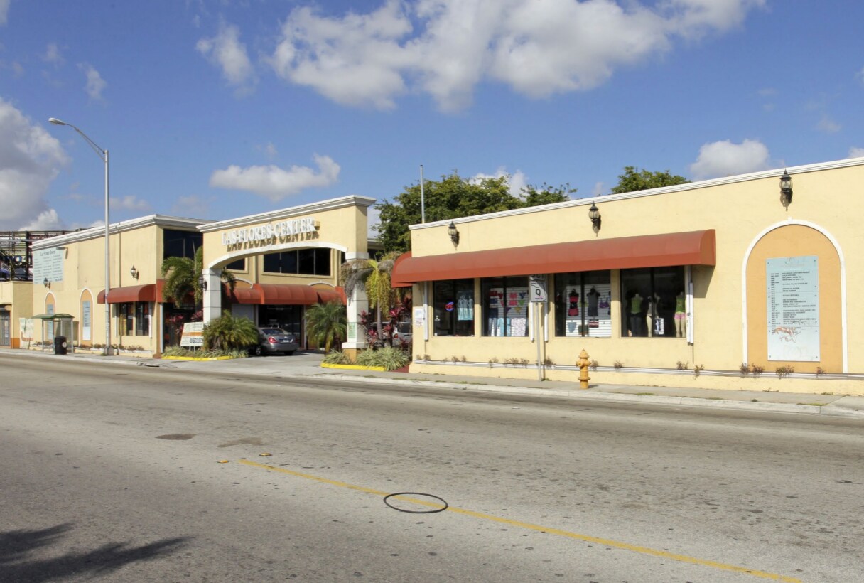 2600 NW 21st Ave, Miami, FL à louer Photo du bâtiment- Image 1 de 7